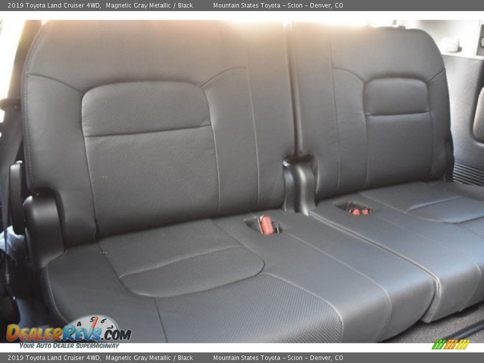 2019 Toyota Land Cruiser 4WD Magnetic Gray Metallic / Black Photo #23