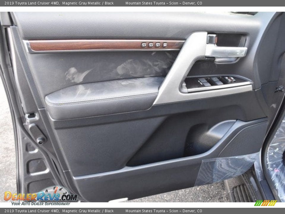 2019 Toyota Land Cruiser 4WD Magnetic Gray Metallic / Black Photo #25
