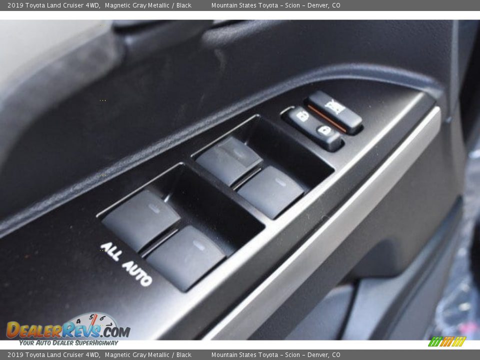 2019 Toyota Land Cruiser 4WD Magnetic Gray Metallic / Black Photo #29