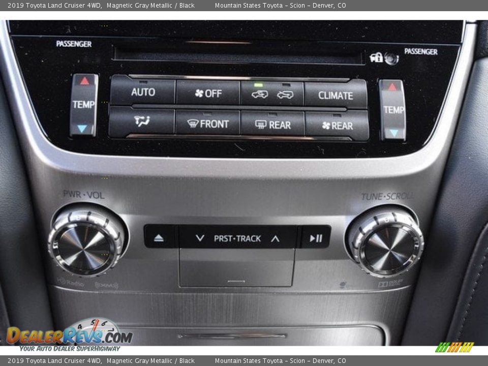 Controls of 2019 Toyota Land Cruiser 4WD Photo #36