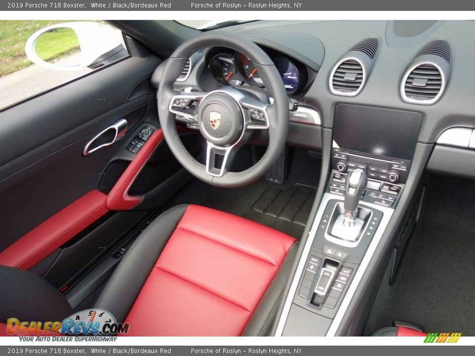 Dashboard of 2019 Porsche 718 Boxster  Photo #14