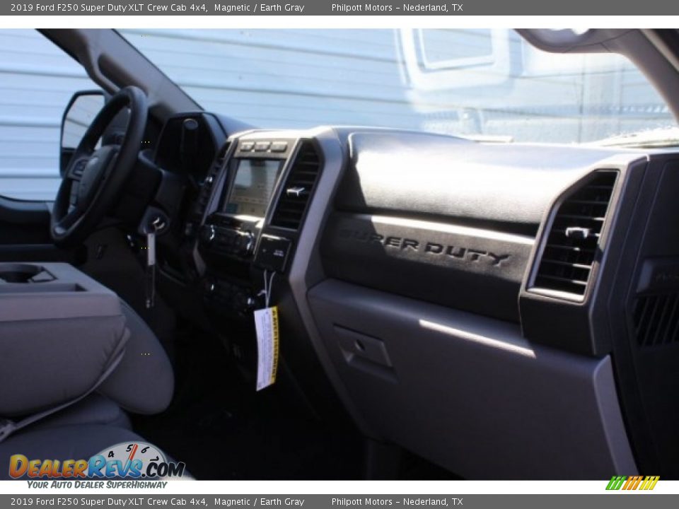 2019 Ford F250 Super Duty XLT Crew Cab 4x4 Magnetic / Earth Gray Photo #29