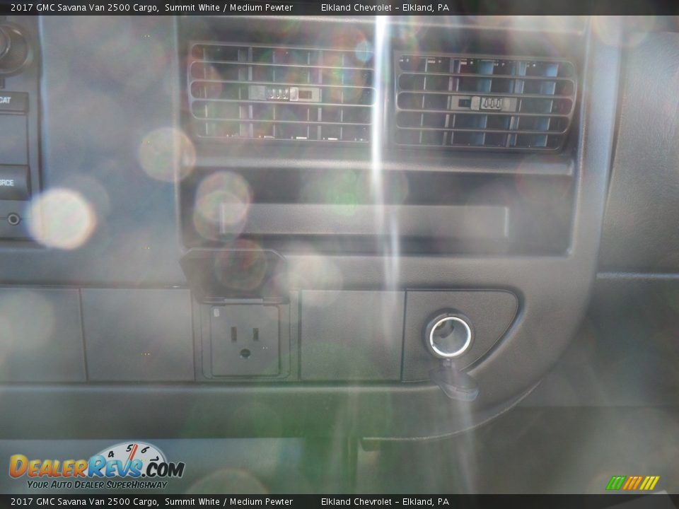 2017 GMC Savana Van 2500 Cargo Summit White / Medium Pewter Photo #28