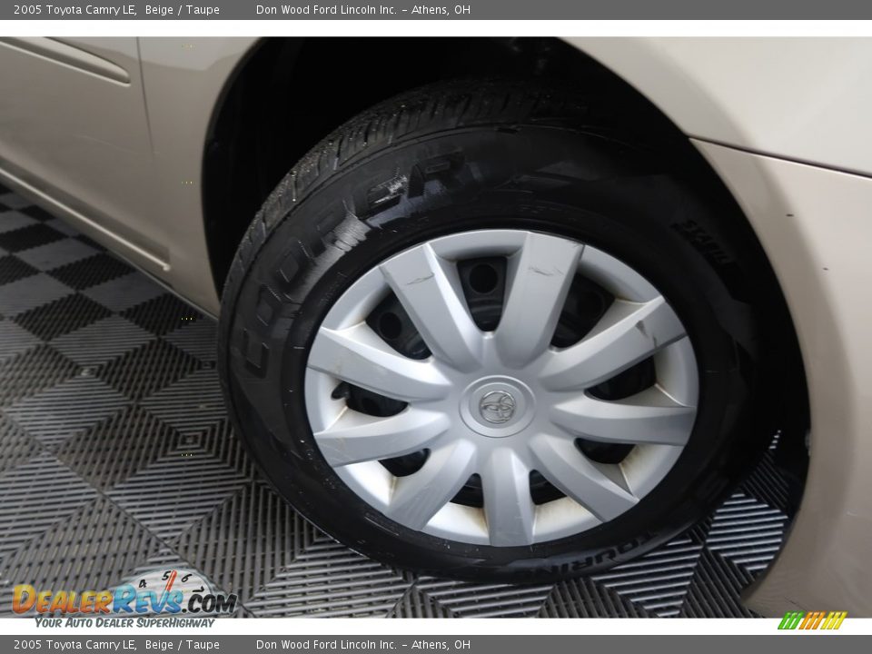 2005 Toyota Camry LE Beige / Taupe Photo #27