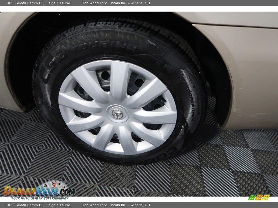 2005 Toyota Camry LE Beige / Taupe Photo #29