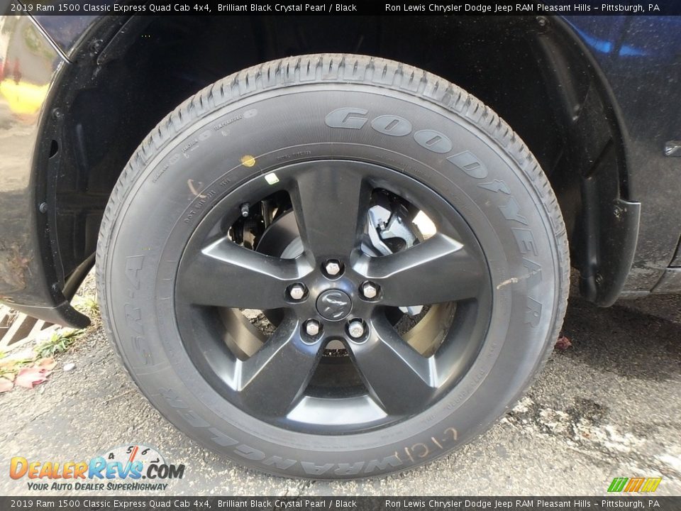2019 Ram 1500 Classic Express Quad Cab 4x4 Brilliant Black Crystal Pearl / Black Photo #8