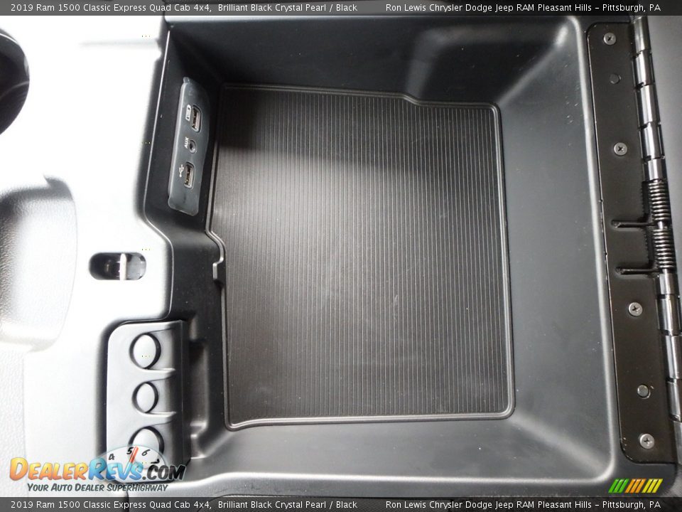 2019 Ram 1500 Classic Express Quad Cab 4x4 Brilliant Black Crystal Pearl / Black Photo #16
