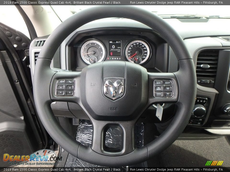 2019 Ram 1500 Classic Express Quad Cab 4x4 Brilliant Black Crystal Pearl / Black Photo #19