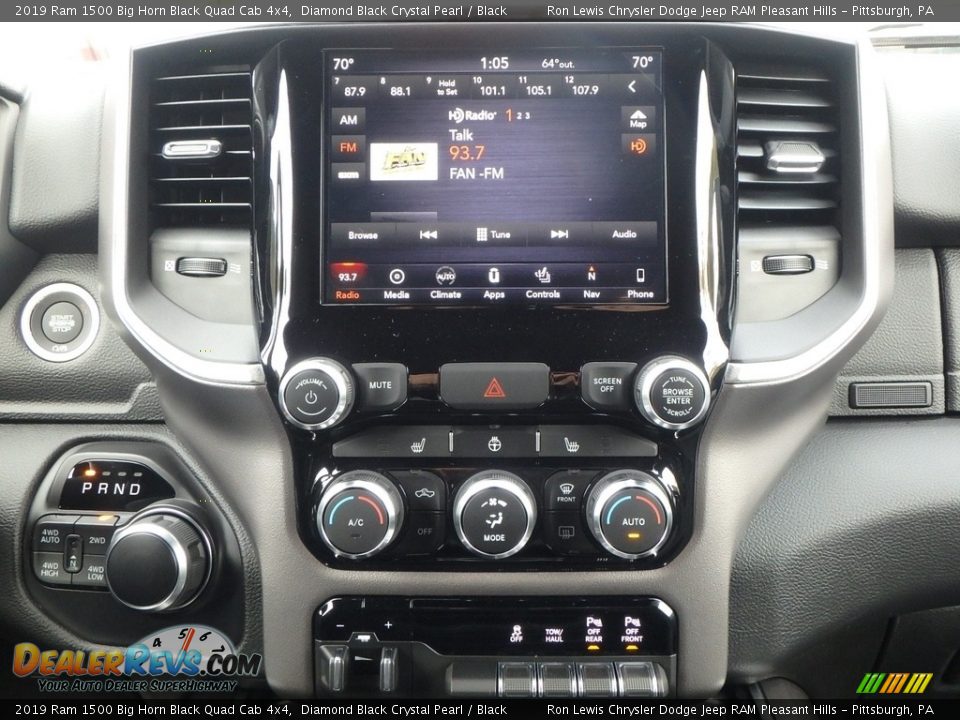 2019 Ram 1500 Big Horn Black Quad Cab 4x4 Diamond Black Crystal Pearl / Black Photo #17