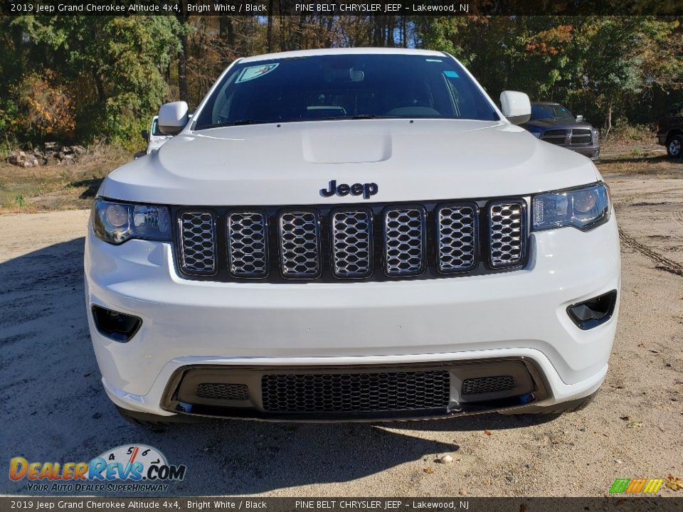 2019 Jeep Grand Cherokee Altitude 4x4 Bright White / Black Photo #2