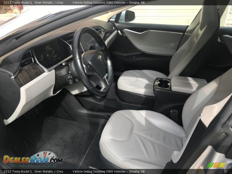 Grey Interior - 2013 Tesla Model S  Photo #3