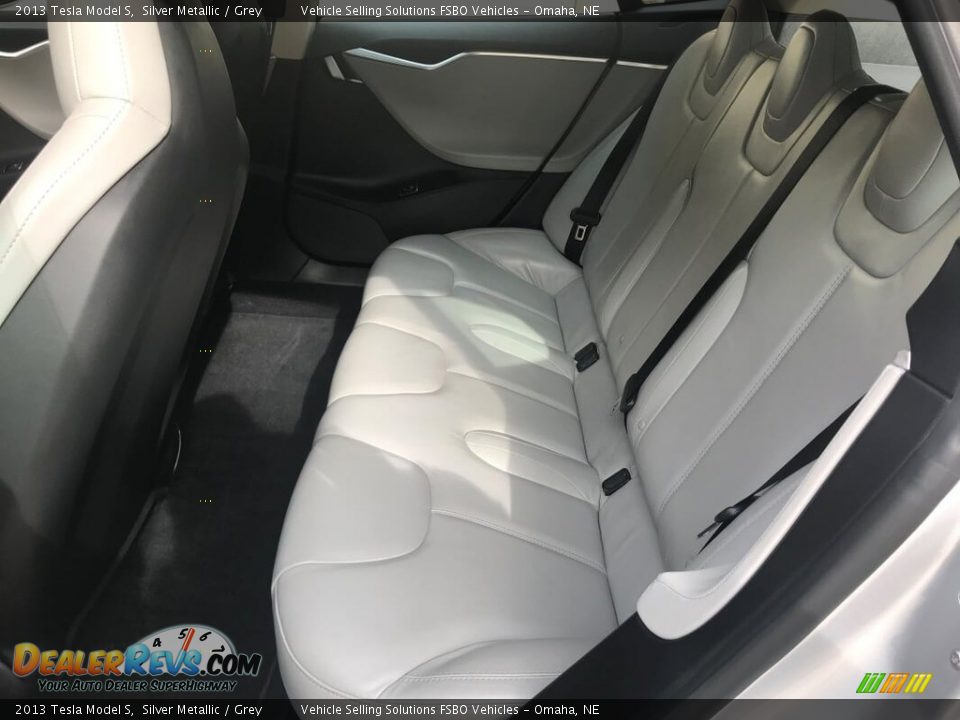 Rear Seat of 2013 Tesla Model S  Photo #13