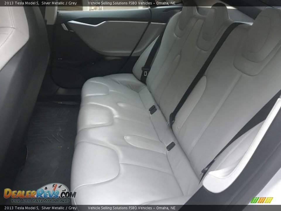 Rear Seat of 2013 Tesla Model S  Photo #14