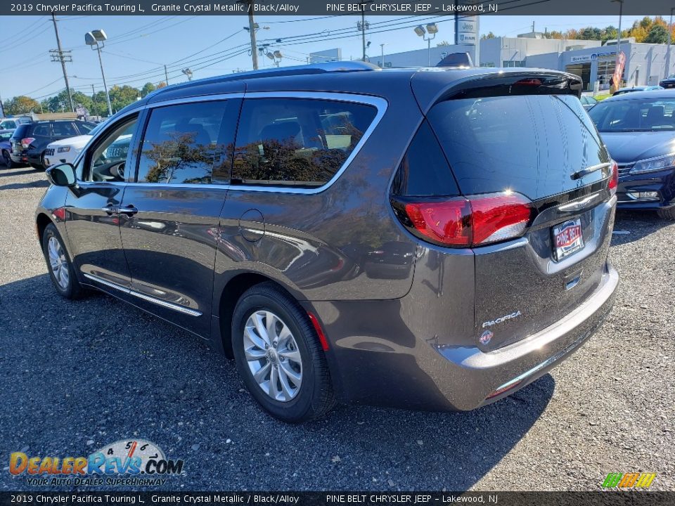 2019 Chrysler Pacifica Touring L Granite Crystal Metallic / Black/Alloy Photo #4