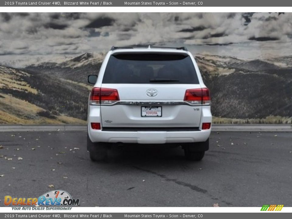 2019 Toyota Land Cruiser 4WD Blizzard White Pearl / Black Photo #4