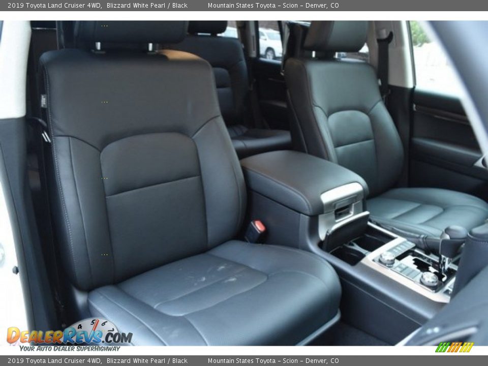 2019 Toyota Land Cruiser 4WD Blizzard White Pearl / Black Photo #13