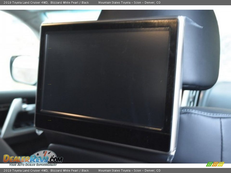 2019 Toyota Land Cruiser 4WD Blizzard White Pearl / Black Photo #19