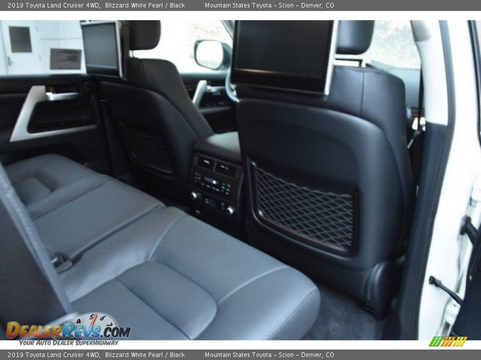 2019 Toyota Land Cruiser 4WD Blizzard White Pearl / Black Photo #20