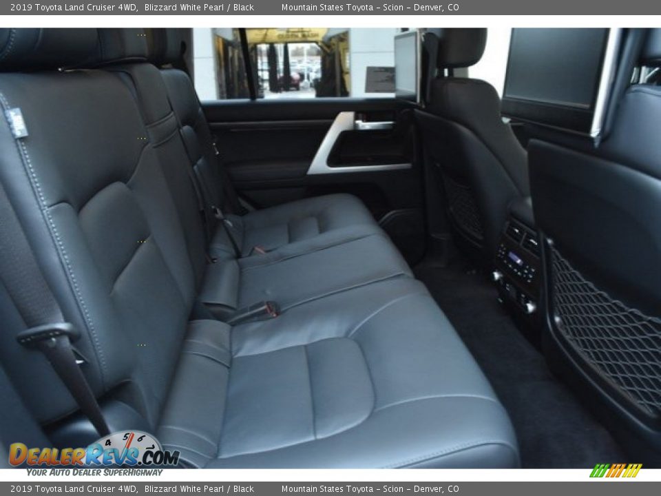 2019 Toyota Land Cruiser 4WD Blizzard White Pearl / Black Photo #21