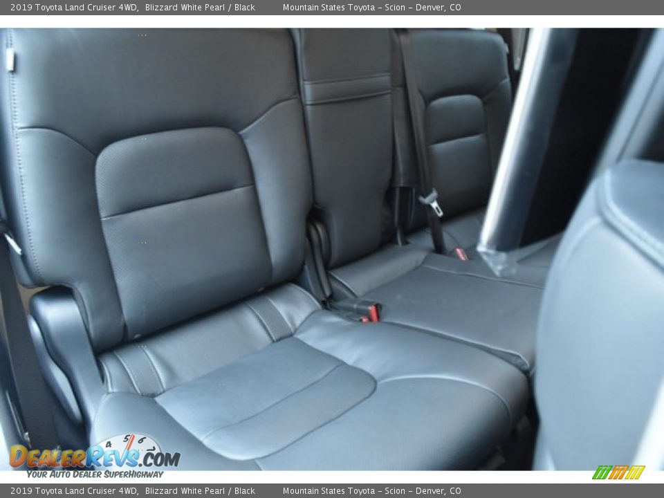 2019 Toyota Land Cruiser 4WD Blizzard White Pearl / Black Photo #22