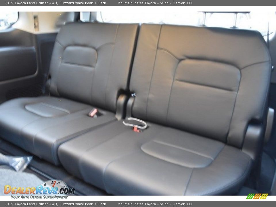 2019 Toyota Land Cruiser 4WD Blizzard White Pearl / Black Photo #24
