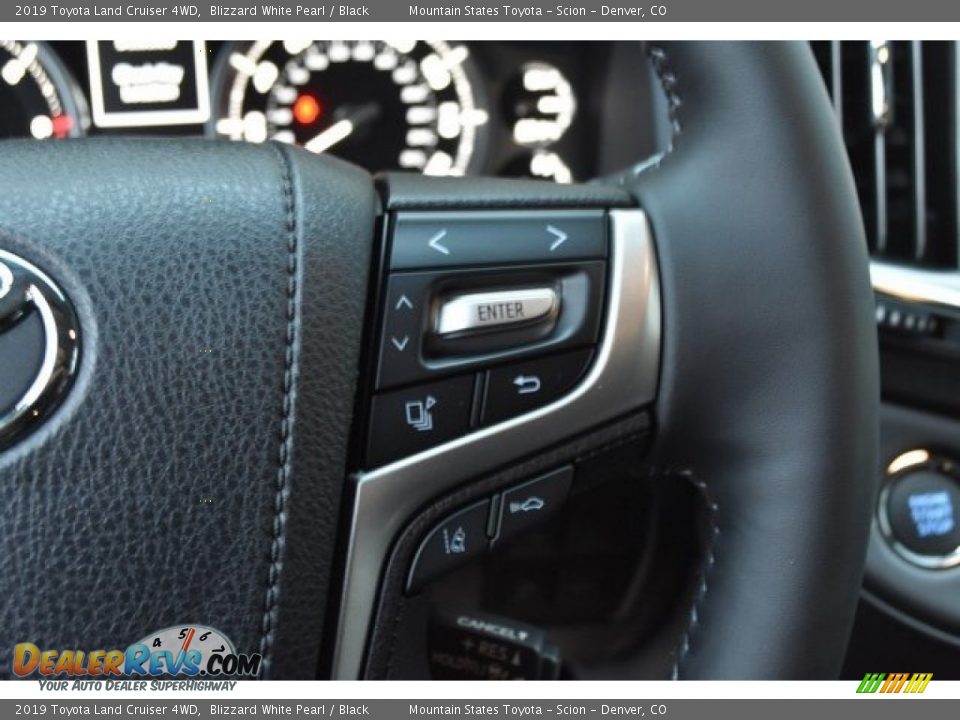 2019 Toyota Land Cruiser 4WD Blizzard White Pearl / Black Photo #33