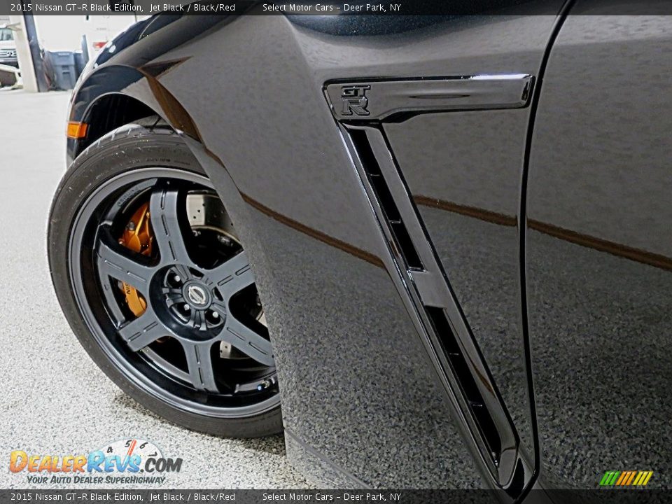 2015 Nissan GT-R Black Edition Logo Photo #11