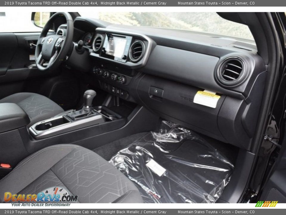 2019 Toyota Tacoma TRD Off-Road Double Cab 4x4 Midnight Black Metallic / Cement Gray Photo #11