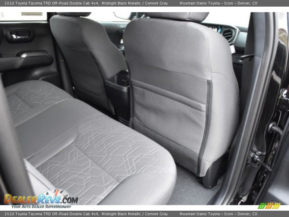 2019 Toyota Tacoma TRD Off-Road Double Cab 4x4 Midnight Black Metallic / Cement Gray Photo #17