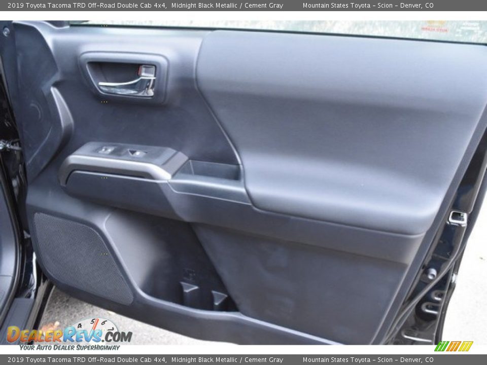 2019 Toyota Tacoma TRD Off-Road Double Cab 4x4 Midnight Black Metallic / Cement Gray Photo #22