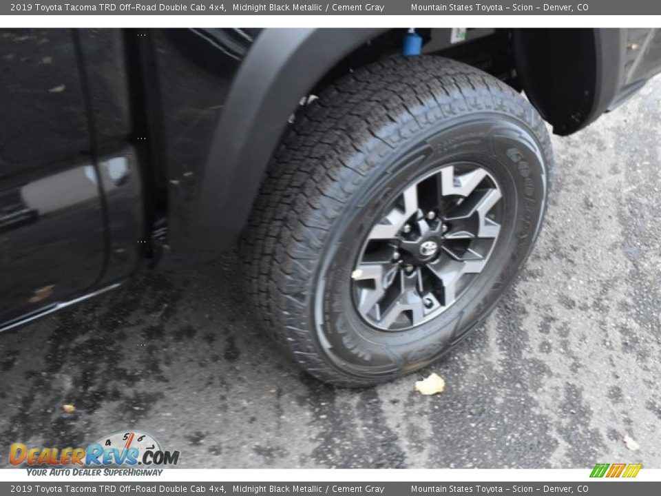 2019 Toyota Tacoma TRD Off-Road Double Cab 4x4 Midnight Black Metallic / Cement Gray Photo #33