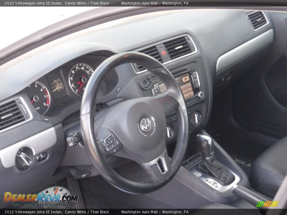 2013 Volkswagen Jetta SE Sedan Candy White / Titan Black Photo #10