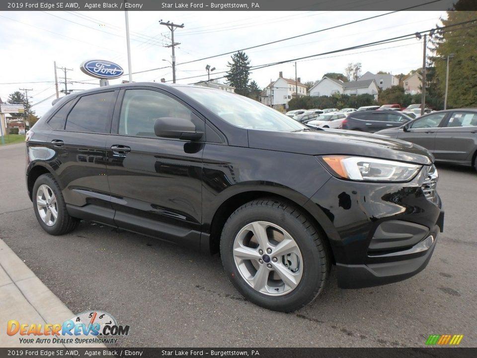 Front 3/4 View of 2019 Ford Edge SE AWD Photo #3