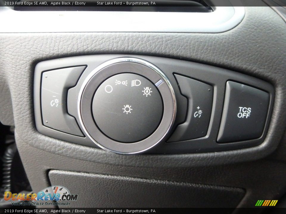 Controls of 2019 Ford Edge SE AWD Photo #15