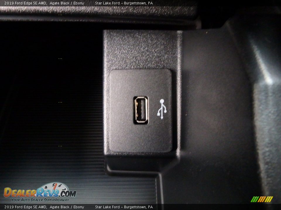 2019 Ford Edge SE AWD Agate Black / Ebony Photo #18