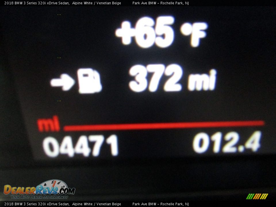 2018 BMW 3 Series 320i xDrive Sedan Alpine White / Venetian Beige Photo #24