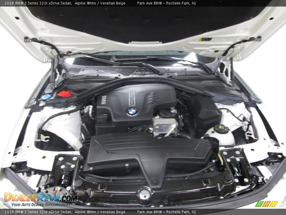 2018 BMW 3 Series 320i xDrive Sedan Alpine White / Venetian Beige Photo #29