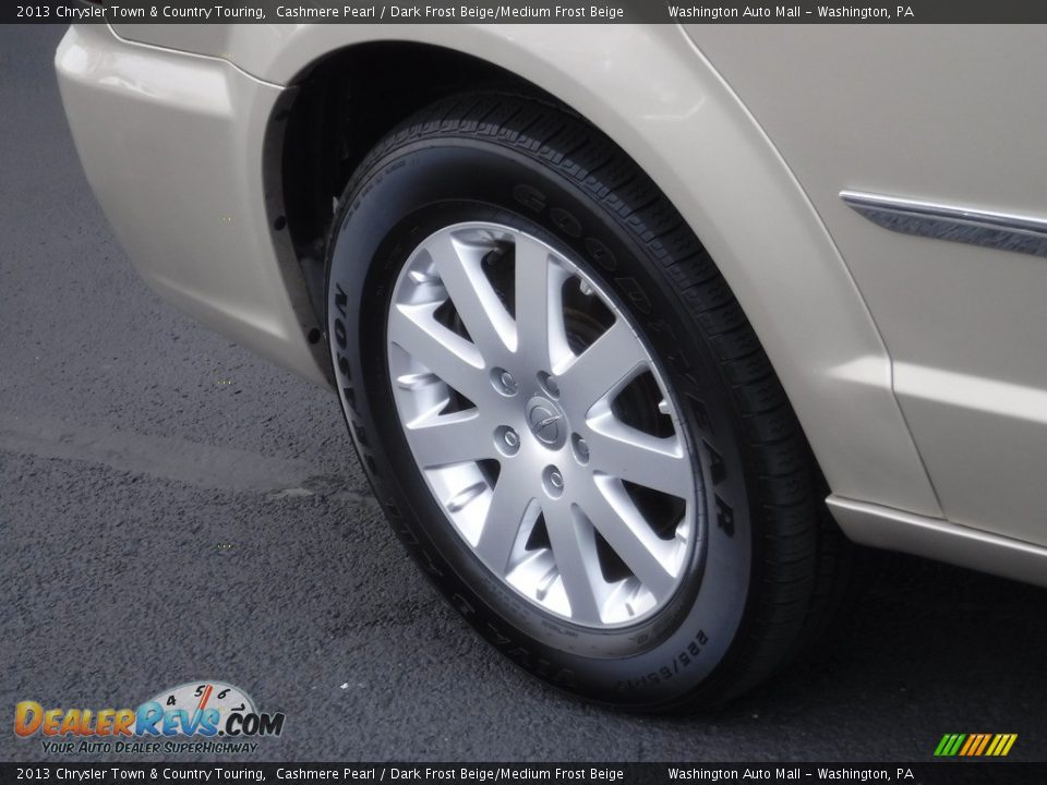 2013 Chrysler Town & Country Touring Cashmere Pearl / Dark Frost Beige/Medium Frost Beige Photo #3