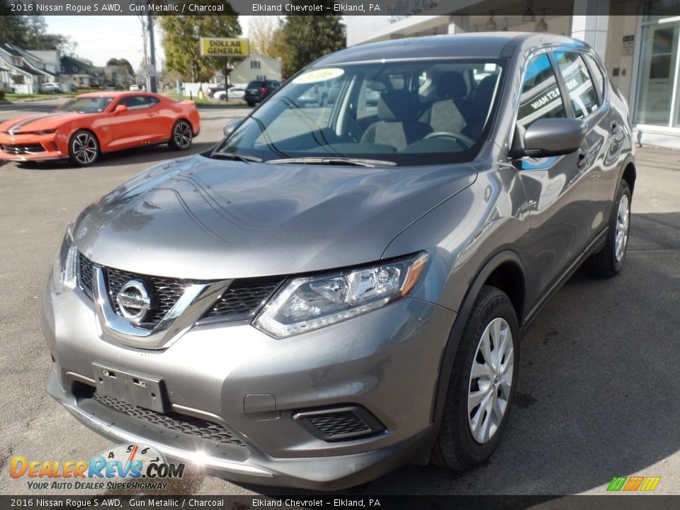 2016 Nissan Rogue S AWD Gun Metallic / Charcoal Photo #3