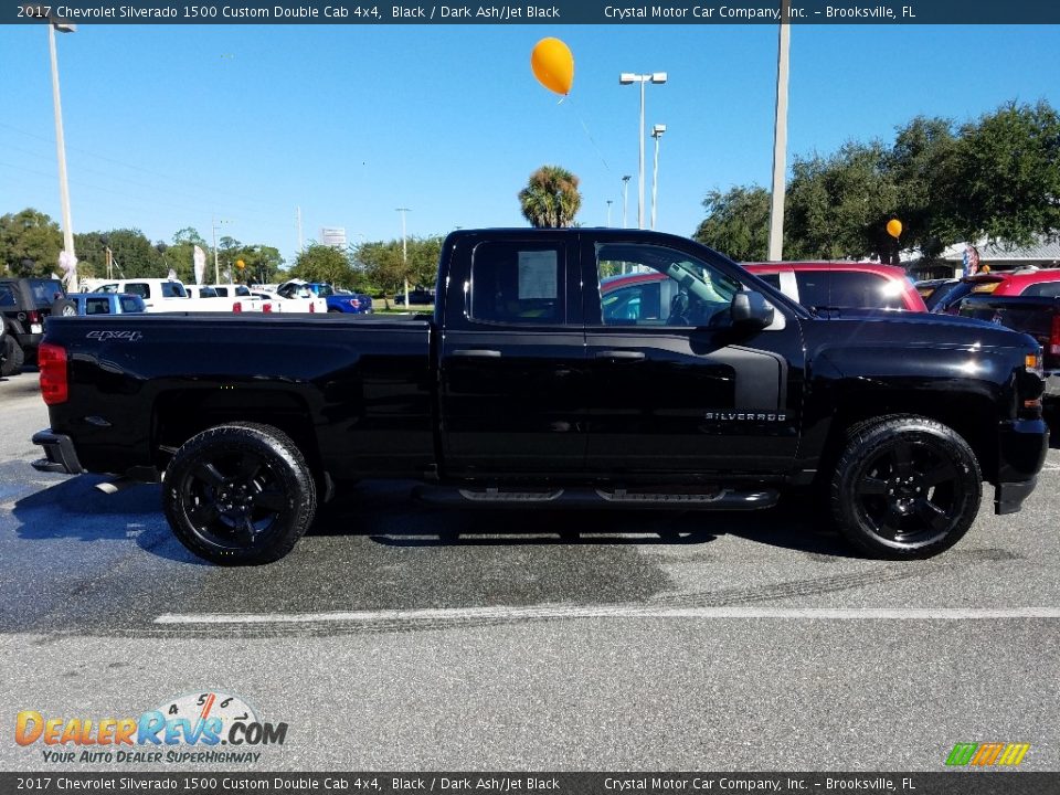 2017 Chevrolet Silverado 1500 Custom Double Cab 4x4 Black / Dark Ash/Jet Black Photo #6