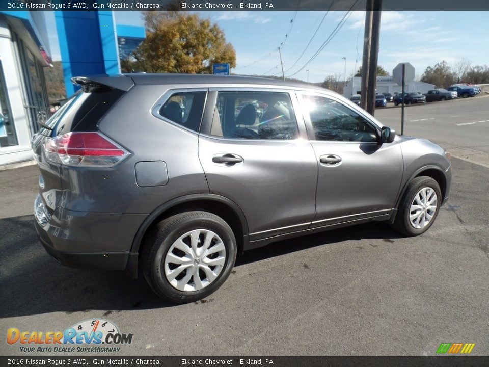 2016 Nissan Rogue S AWD Gun Metallic / Charcoal Photo #9