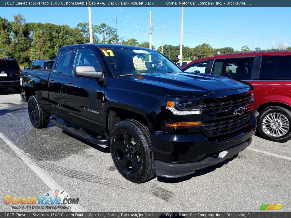 2017 Chevrolet Silverado 1500 Custom Double Cab 4x4 Black / Dark Ash/Jet Black Photo #7