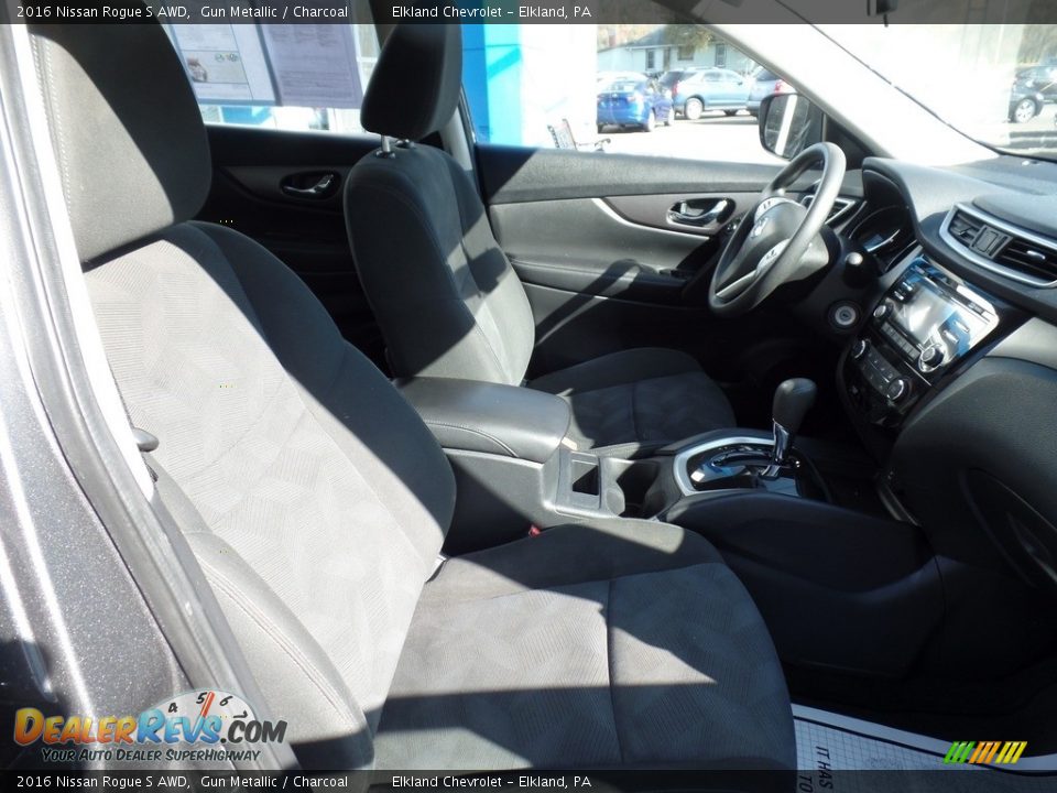 2016 Nissan Rogue S AWD Gun Metallic / Charcoal Photo #12