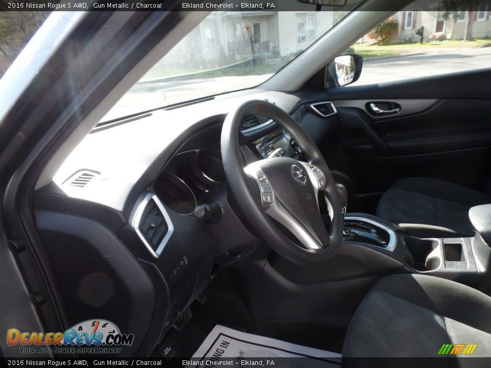 2016 Nissan Rogue S AWD Gun Metallic / Charcoal Photo #19