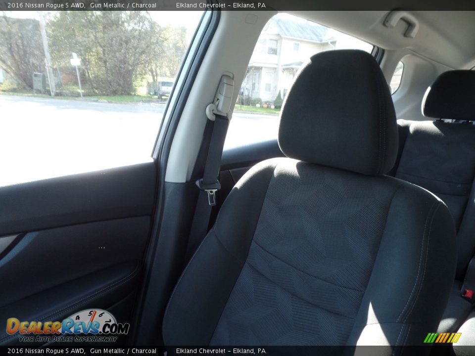 2016 Nissan Rogue S AWD Gun Metallic / Charcoal Photo #33