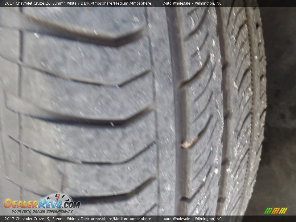 2017 Chevrolet Cruze LS Summit White / Dark Atmosphere/Medium Atmosphere Photo #9