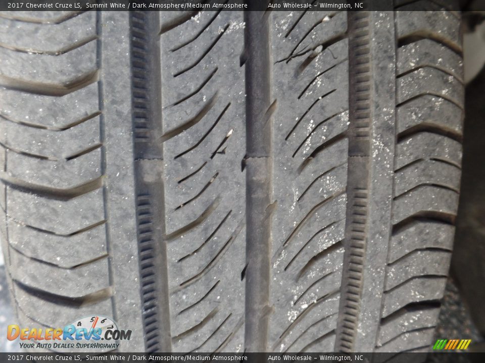 2017 Chevrolet Cruze LS Summit White / Dark Atmosphere/Medium Atmosphere Photo #10