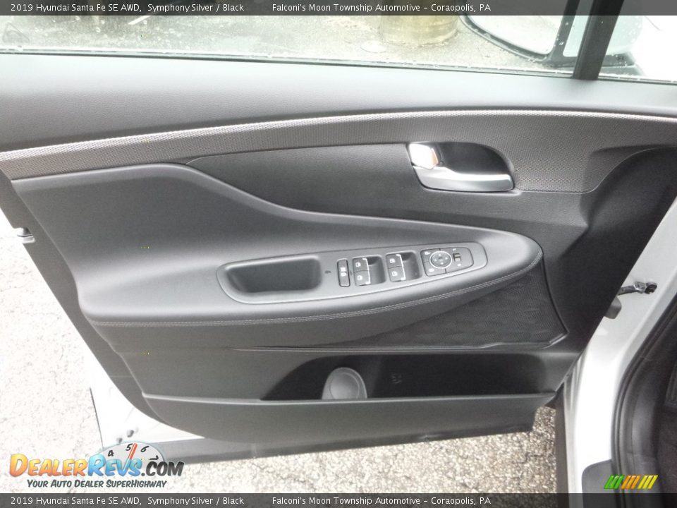 Door Panel of 2019 Hyundai Santa Fe SE AWD Photo #10