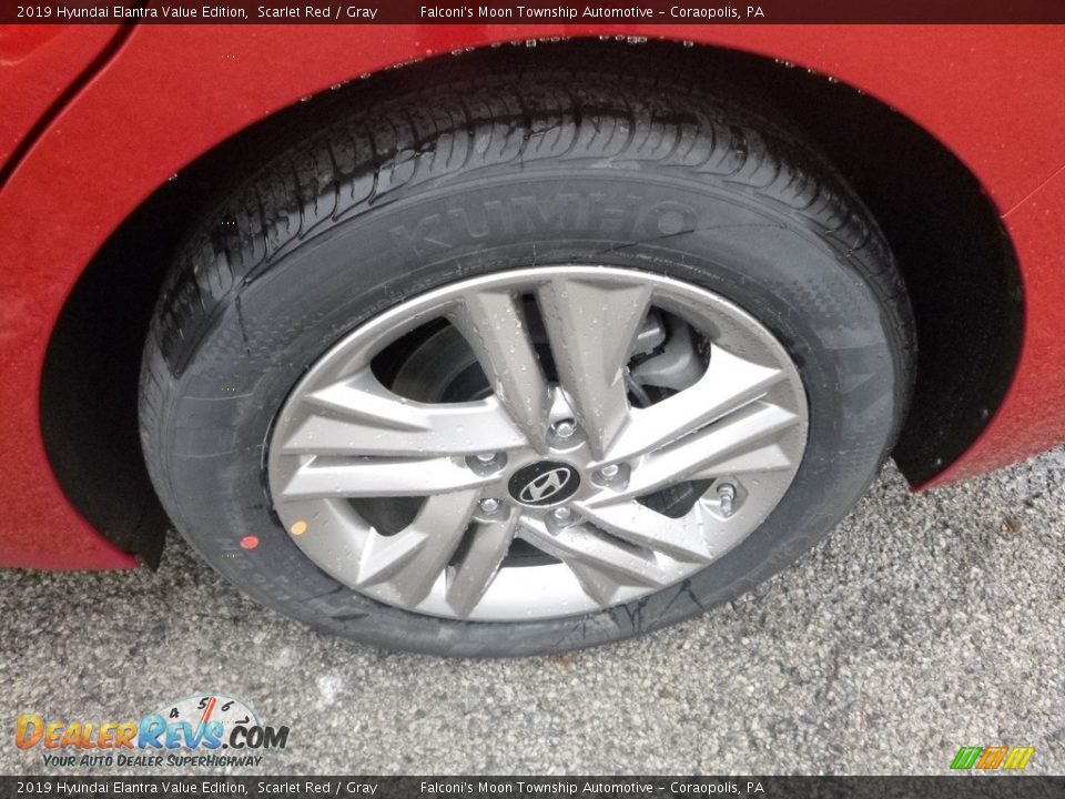 2019 Hyundai Elantra Value Edition Scarlet Red / Gray Photo #7