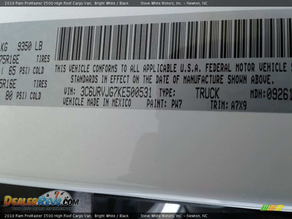 2019 Ram ProMaster 3500 High Roof Cargo Van Bright White / Black Photo #26